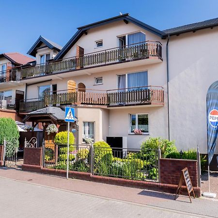 Pokoje Goscinne Raf-Tur - Sala Zabaw, Grill - Idealny Dla Rodzin Z Dziecmi Ostrowo  Εξωτερικό φωτογραφία
