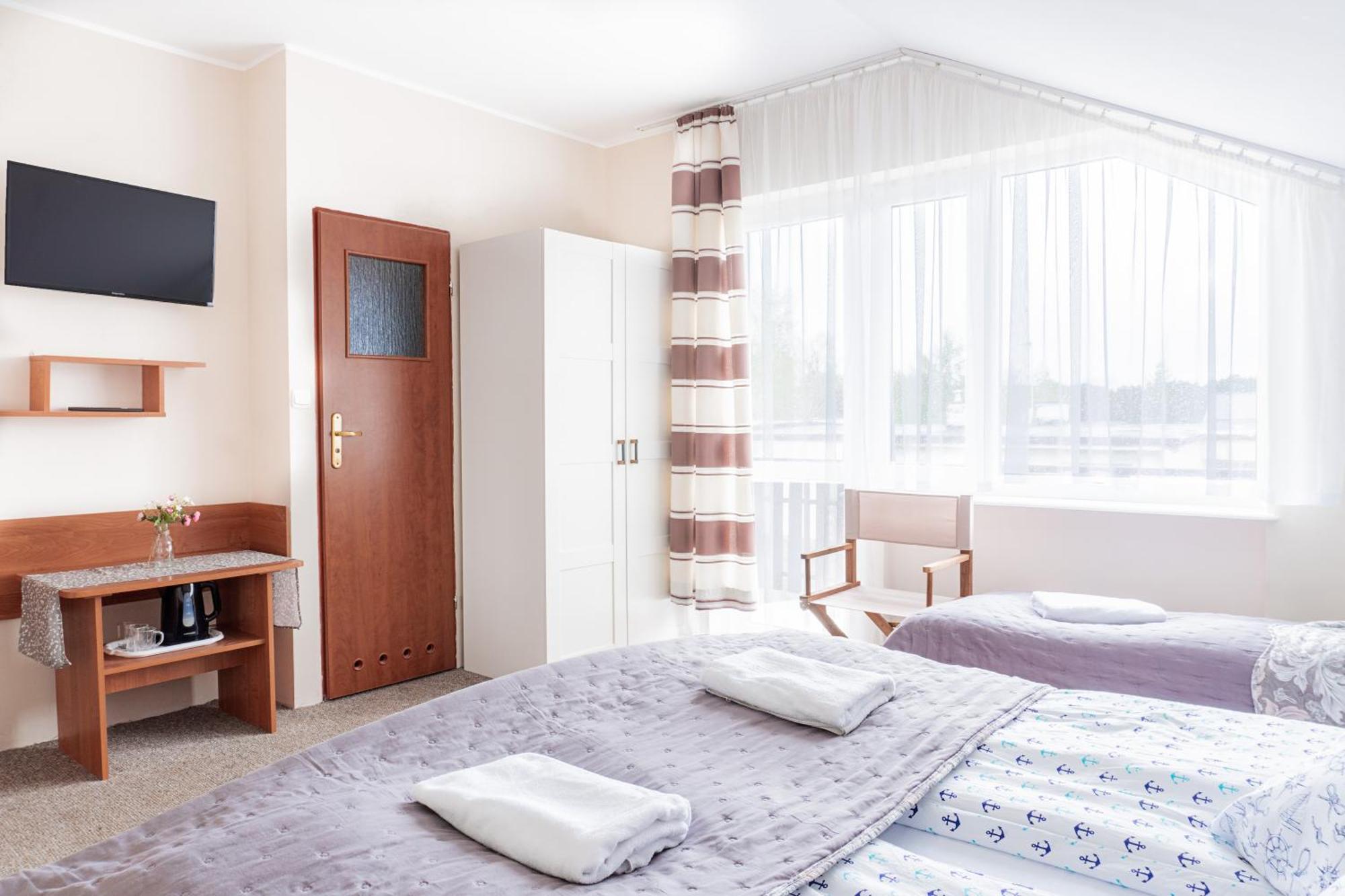 Pokoje Goscinne Raf-Tur - Sala Zabaw, Grill - Idealny Dla Rodzin Z Dziecmi Ostrowo  Εξωτερικό φωτογραφία