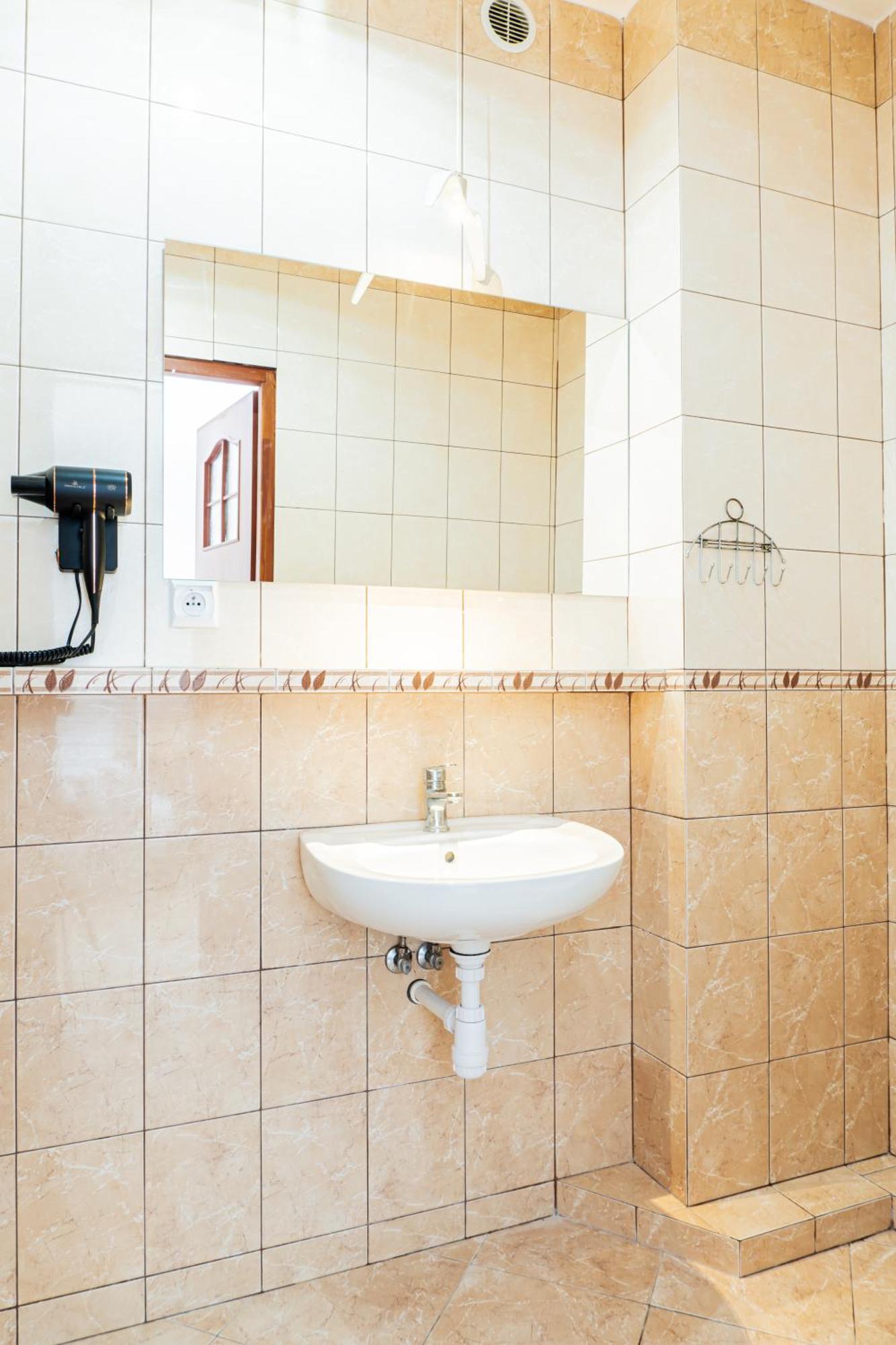 Pokoje Goscinne Raf-Tur - Sala Zabaw, Grill - Idealny Dla Rodzin Z Dziecmi Ostrowo  Εξωτερικό φωτογραφία